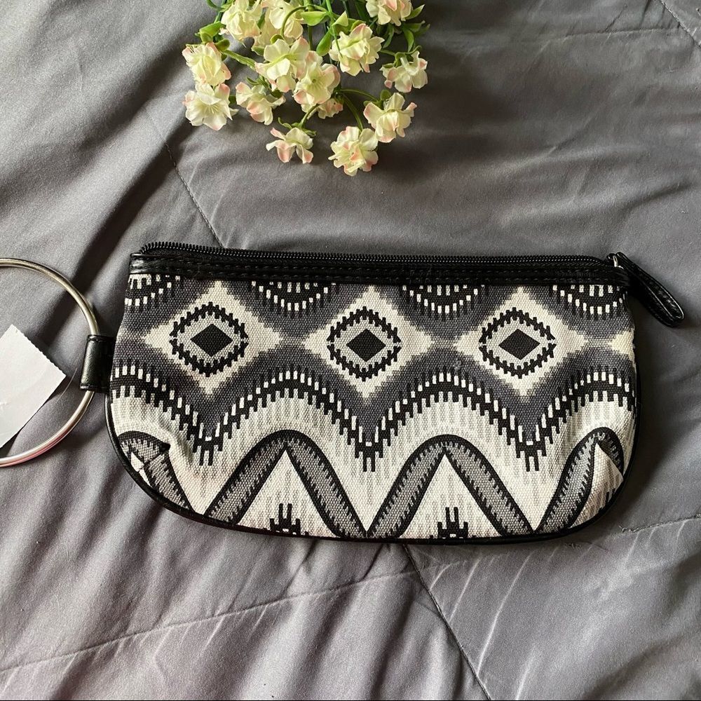 Tribal black & white Ringlot wristlet